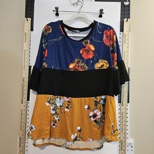 Floral Colorblock Short Sleeve Top